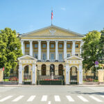 Институт благородных девиц